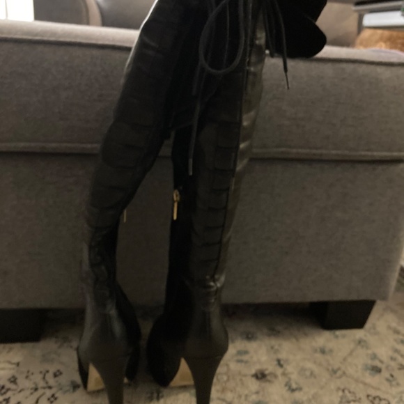 Bebe over the knee black boot - Picture 3 of 6